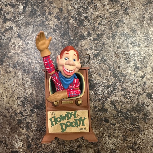 KEEPSAKE the Label Other - Hallmark KEEPSAKE the Label Howdy Doody Ornament with Red Plaid